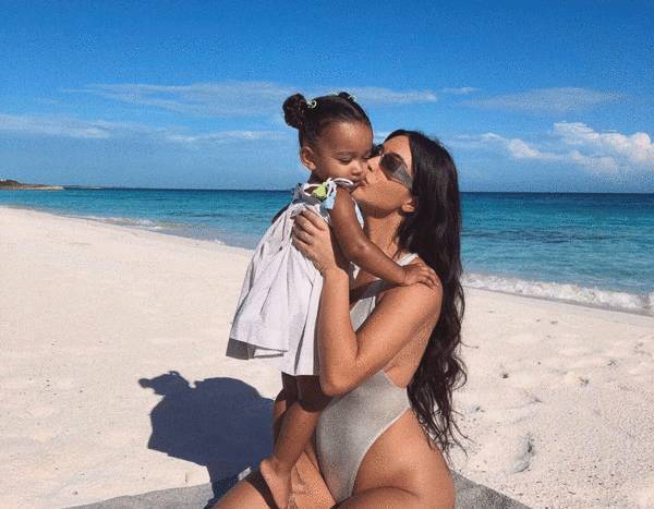 Kim Kardashian Reveals Why She Used a ''Surrogate Therapist'' Before Daughter Chicago's Birth - www.eonline.com - Chicago