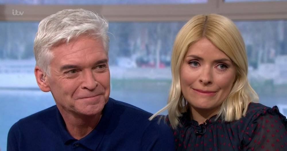Holly Willoughby throws support behind Phillip Schofield coming out as gay: ‘I will always be by your side’ - www.manchestereveningnews.co.uk