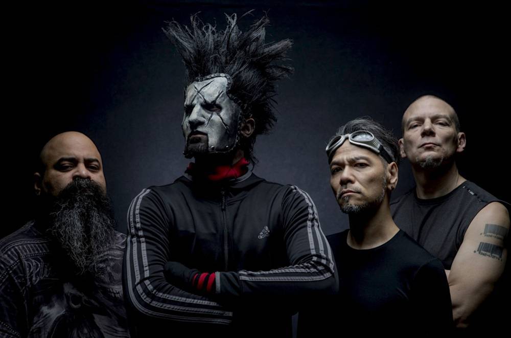 Xer0 Talks Fronting Static-X, Premieres New 'Hollow' Video With Vocals From Band's Original Singer - www.billboard.com - Wisconsin