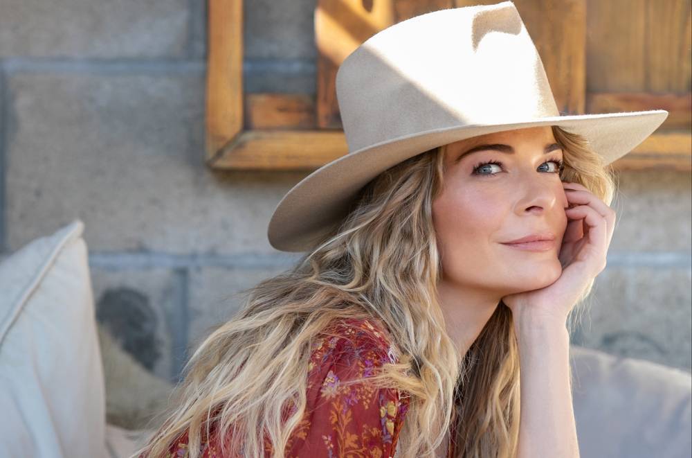 LeAnn Rimes Drops Haunting Cover of Selena Gomez's 'Lose You to Love Me': Exclusive - www.billboard.com - Los Angeles - county Love