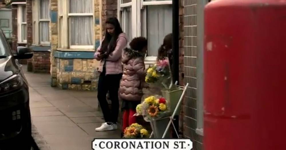 Eagle-eyed Corrie fans spot something very special about the opening scene of the 10,000th episode - www.manchestereveningnews.co.uk