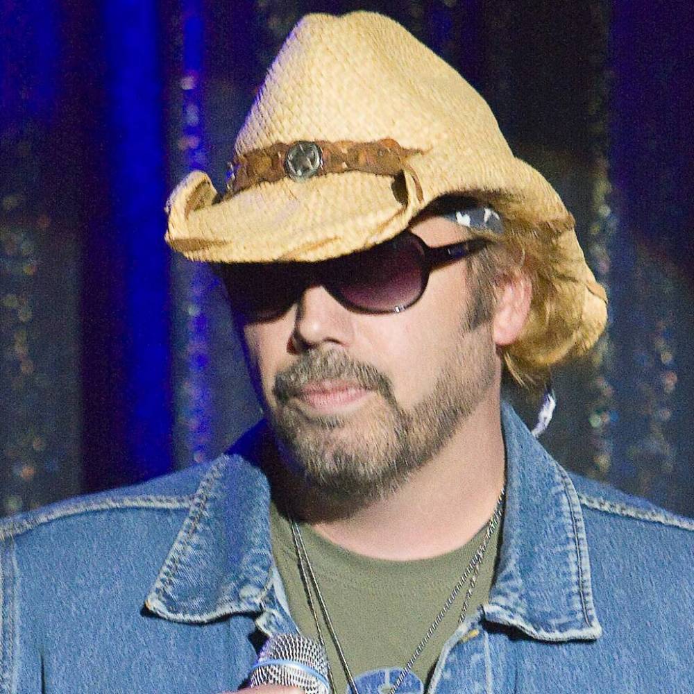 Man arrested for swindling Toby Keith and Rascal Flatts’ restaurant chains - www.peoplemagazine.co.za - Arizona