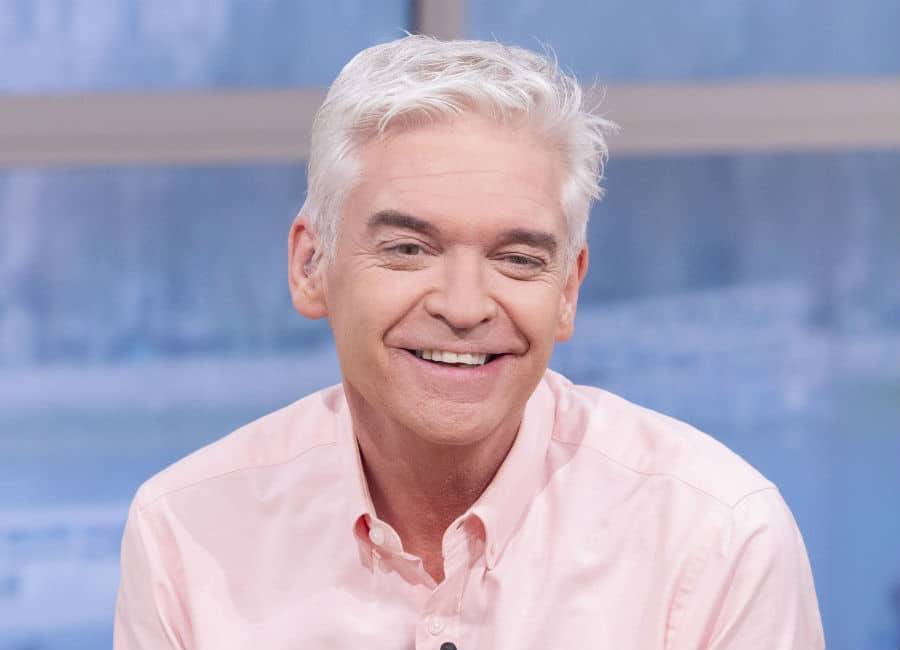 Phillip Schofield’s mum ‘couldn’t be more proud’ of her son’s bravery - evoke.ie