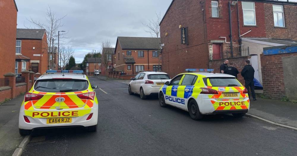 Two people injured during a fight in Openshaw - www.manchestereveningnews.co.uk - Manchester