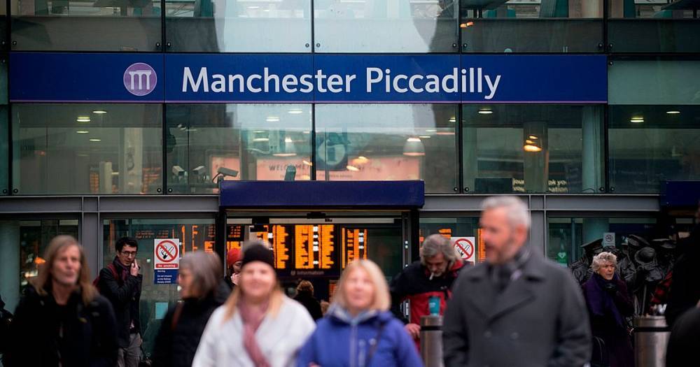 People told only to travel if 'absolutely necessary' as Storm Ciara set to batter UK - www.manchestereveningnews.co.uk - Manchester