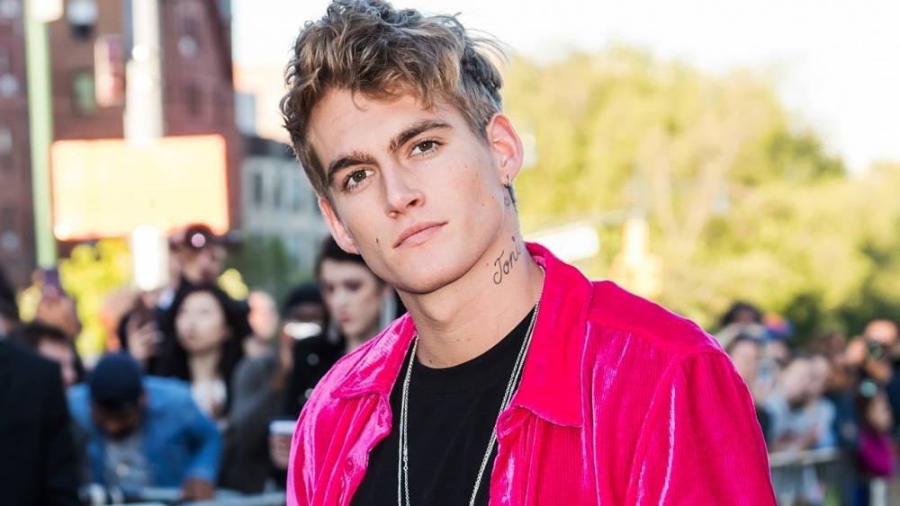 Cindy Crawford's Son Presley Gerber Shows Off His New Face Tattoo - www.etonline.com