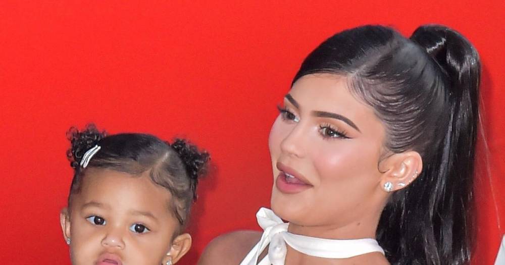 Kylie Jenner's daughter Stormi adorably sings 'Rise and Shine' - www.wonderwall.com