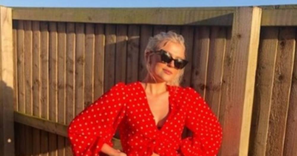 Lucy Fallon looks stunning as she welcomes the sunshine in a cute mini dress - www.manchestereveningnews.co.uk