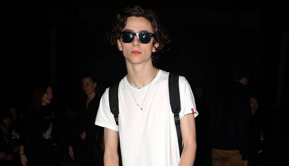 Timothee Chalamet Stays Cool in Shades at Haider Ackermann's Paris Show - www.justjared.com - France - Japan