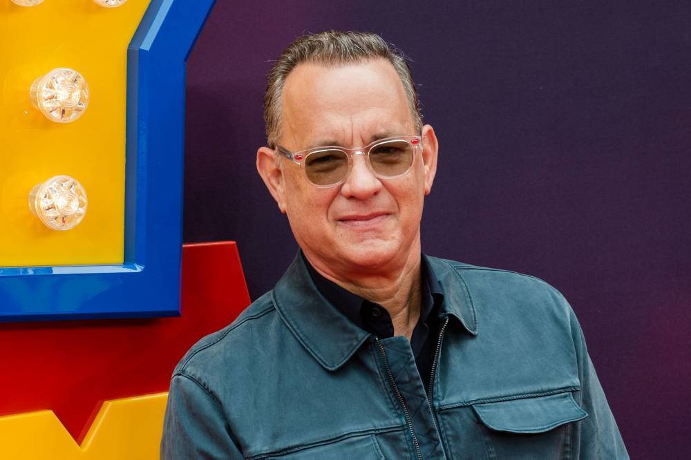 Tom Hanks Stops For A Selfie With Fans While Filming Elvis Presley Biopic Down Under - etcanada.com - Australia - Hollywood