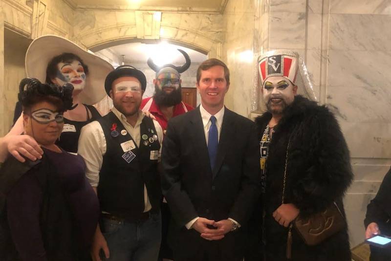 Kentucky governor defends decision to take photo with drag queens - www.metroweekly.com - Kentucky