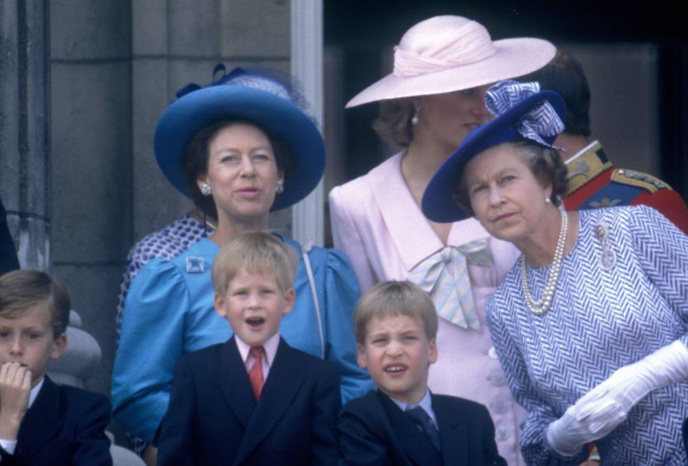 The Queen Has a "Sensitivity" for What Prince Harry Is Going Through Because of Princess Margaret's Experiences - flipboard.com
