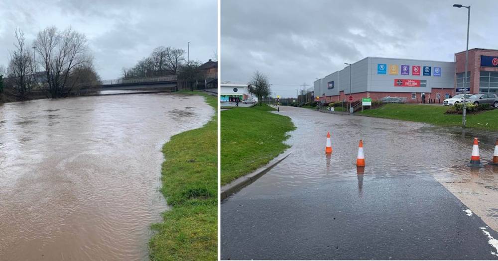 Widespread flooding across Kilmarnock as River Irvine bursts its banks - www.dailyrecord.co.uk