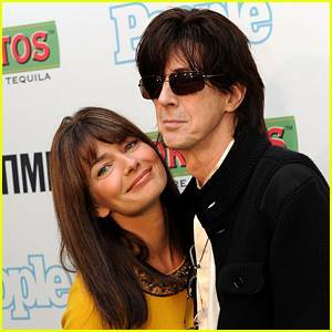 Paulina Porizkova Speaks Out About Being Left Out of Ric Ocasek's Will (Video) - www.justjared.com