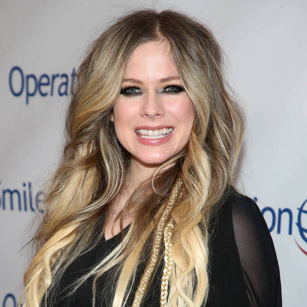 Avril Lavigne postpones Asia shows over coronavirus fears – report - www.peoplemagazine.co.za - France - China - Italy - Germany - Belgium