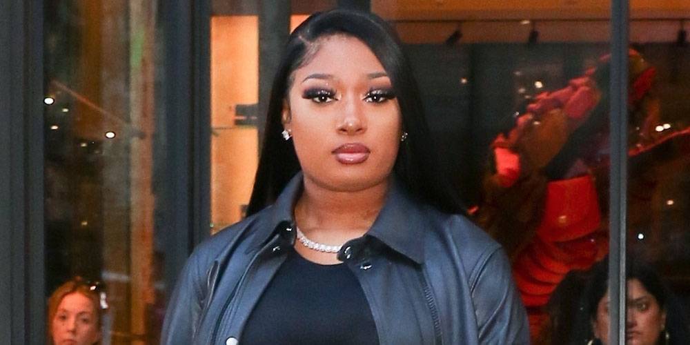 Megan Thee Stallion Shows Off Long Legs in Short Shorts During Music Battle With Her Label - www.justjared.com - New York