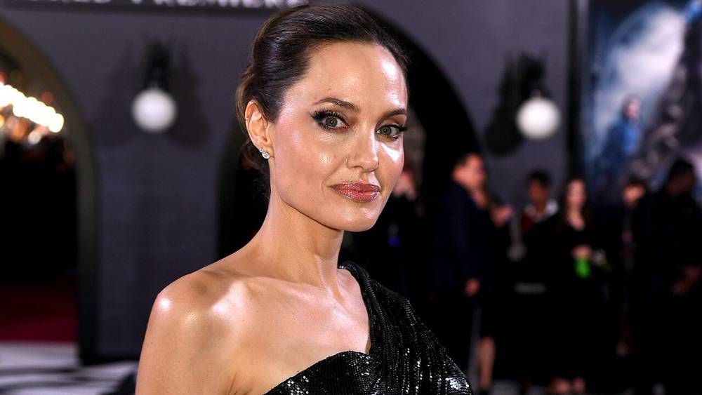 Angelina Jolie reveals two of her daughters recently underwent surgery - flipboard.com