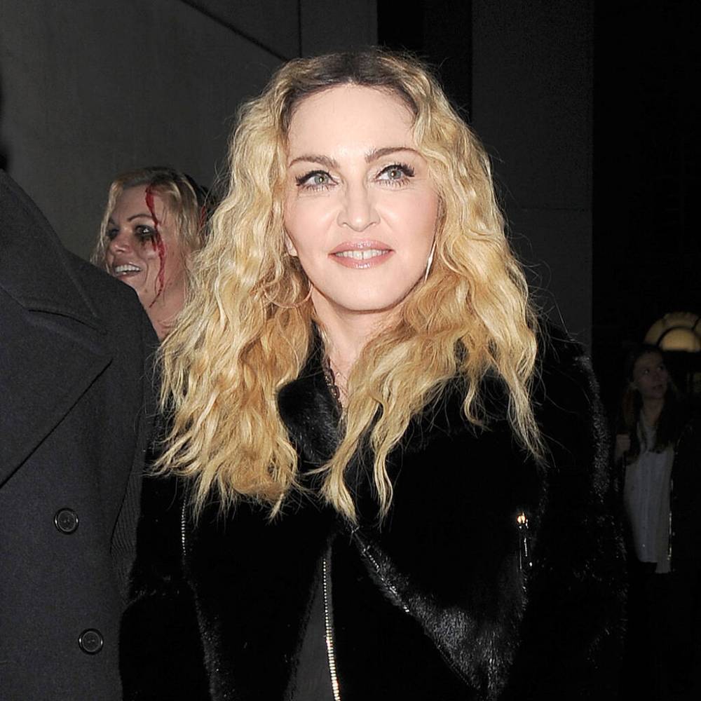 Madonna forced to scrap Paris dates - www.peoplemagazine.co.za - France