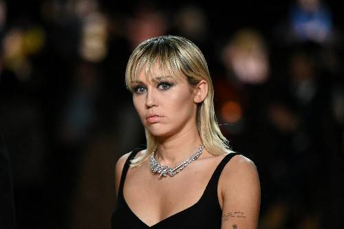 Miley Cyrus cancels bushfire aid show in Australia due to coronavirus warnings - flipboard.com - Australia