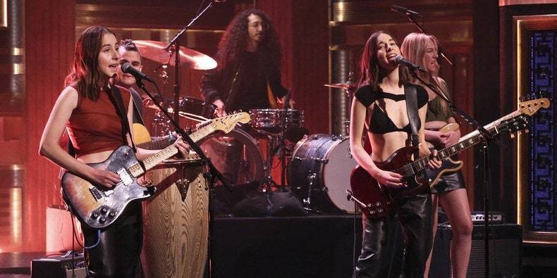 Watch HAIM Perform “The Steps,” Appear in a Sketch on Fallon - pitchfork.com