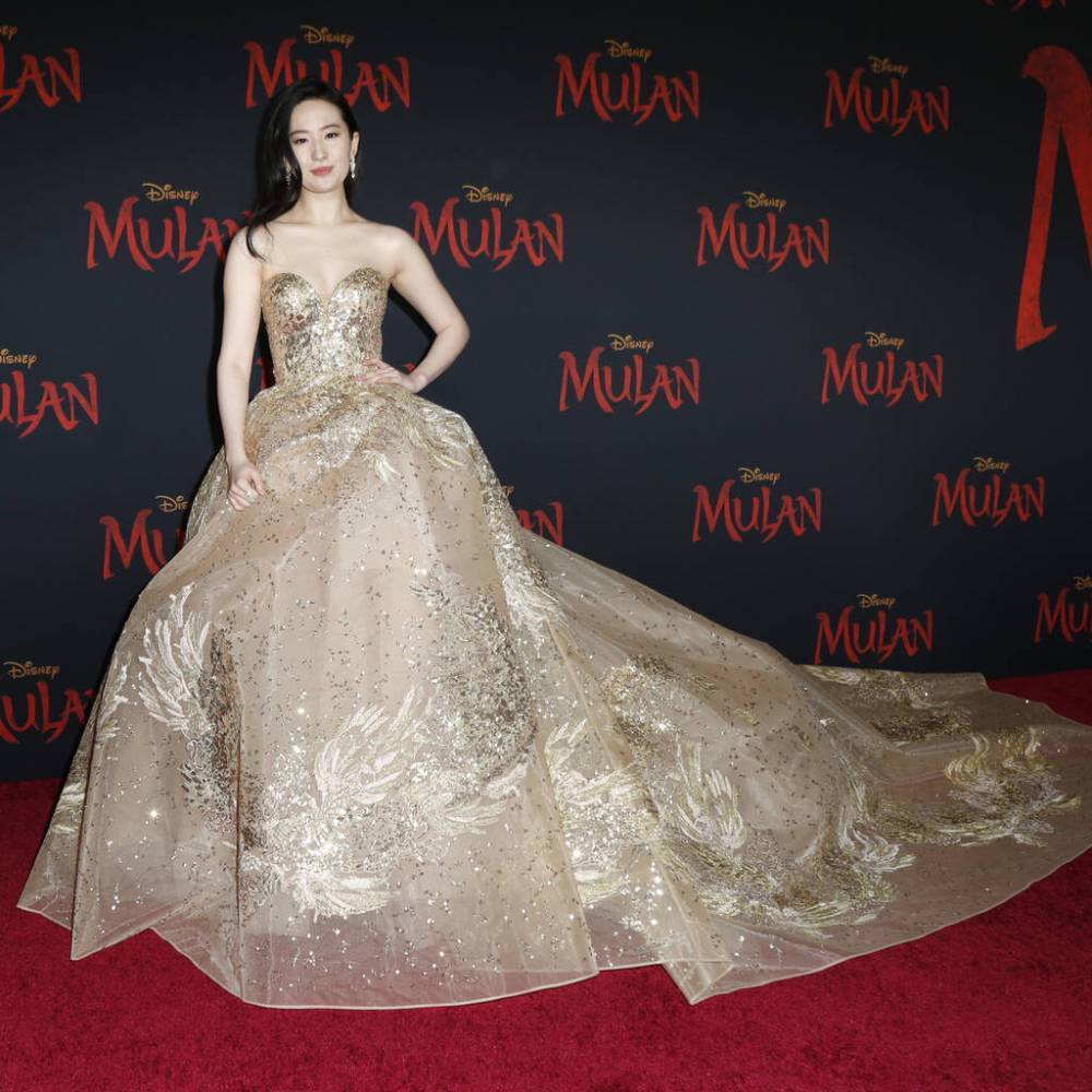 Yifei Liu channels inner Disney princess at Mulan premiere - www.peoplemagazine.co.za - Los Angeles - China
