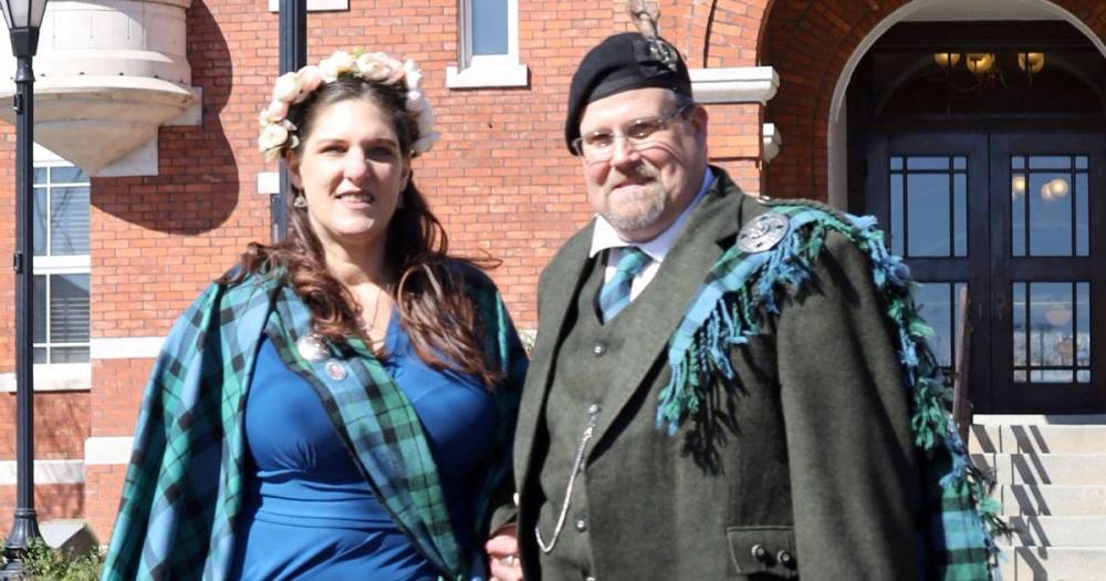 American couple marry in Scottish themed wedding after meeting on Facebook - www.dailyrecord.co.uk - Scotland - USA
