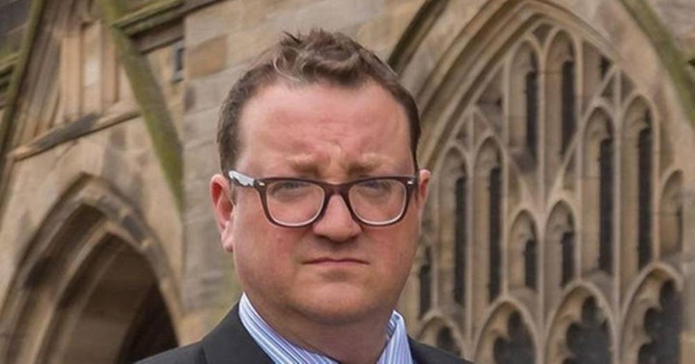 Lib Dem chief reacts with fury over claims made against him by council leader - www.manchestereveningnews.co.uk