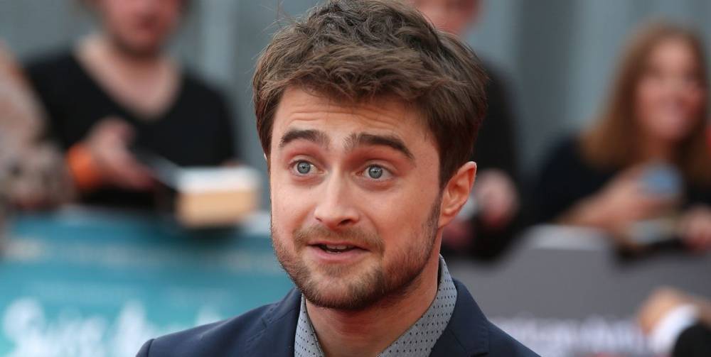Twitter Really Thought Daniel Radcliffe Had Coronavirus, but It's Fake News - www.cosmopolitan.com