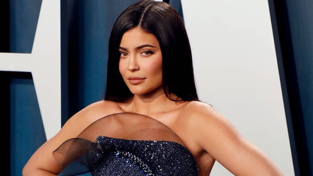 Kylie Jenner's Bronde Hair Is NOT a Wig and We Have Proof - flipboard.com