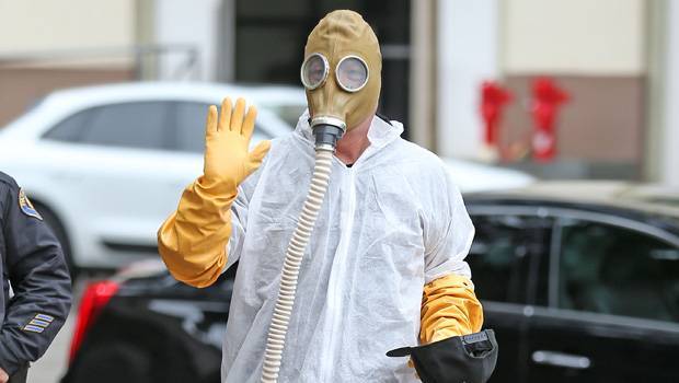 Howie Mandel Shows Up To ‘AGT’ In Full Hazmat Suit Gas Mask Amidst Coronavirus Scare - hollywoodlife.com