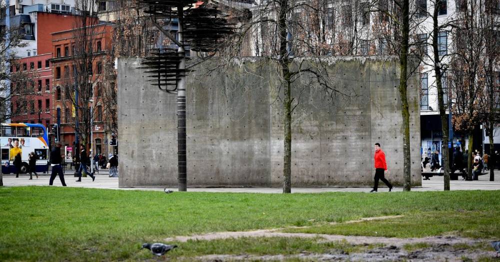 Council agrees to spend £1.8m demolishing 'Berlin Wall' in Piccadilly Gardens - www.manchestereveningnews.co.uk - Manchester - Berlin