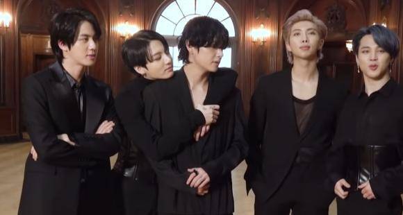 VIDEO: BTS' Jungkook wraps his arms around Taehyung & rests chin on V's shoulder to leave our hearts melting - www.pinkvilla.com