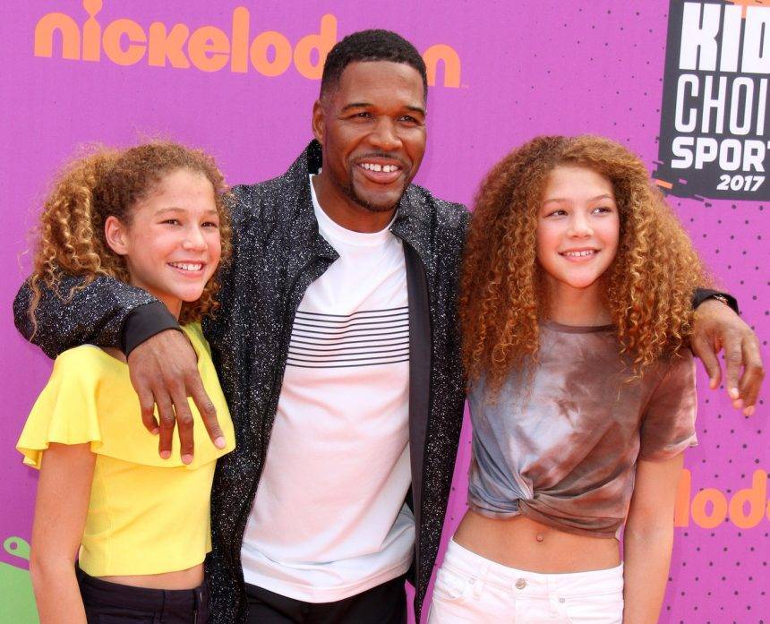 Michael Strahan Accuses Ex-Wife Of Abusing Their Teen Daughters, Wants Full Custody! - perezhilton.com - New York