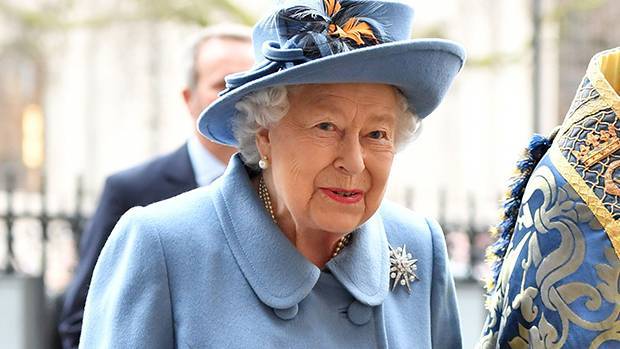 Queen Elizabeth Refuses To Shake Hands At Royal Events Amidst Coronavirus Fears - hollywoodlife.com - Sri Lanka