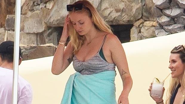 Sophie Turner Covers Up Her Stomach With A Towel On Apparent Babymoon With Joe Jonas — Pic - hollywoodlife.com - Mexico - county Lucas
