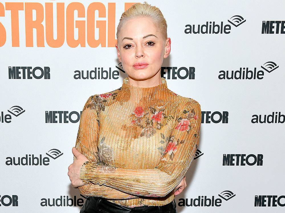 Rose McGowan takes a shot at Ben Affleck for being silent on Harvey Weinstein's abuses - torontosun.com
