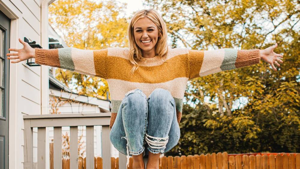 'Duck Dynasty' alum Sadie Robertson on a typical day with husband Christian, how she combats social media hate - www.foxnews.com - Los Angeles - county Robertson