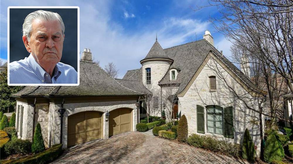 Home of Former K.C. Royals Owner and Walmart CEO David Glass Is Listed for $3.85M - flipboard.com - Kansas City