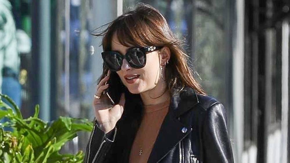 Dakota Johnson Stops by Cha Cha Matcha After Giving Tour of Her House! - www.justjared.com - Los Angeles