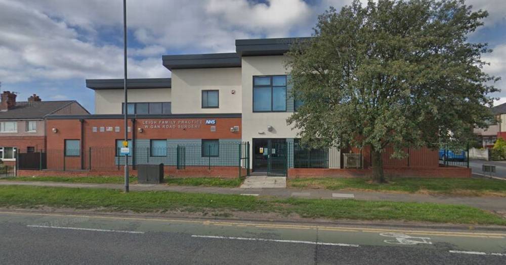 Leigh doctor's surgery closes over possible coronavirus case - www.manchestereveningnews.co.uk