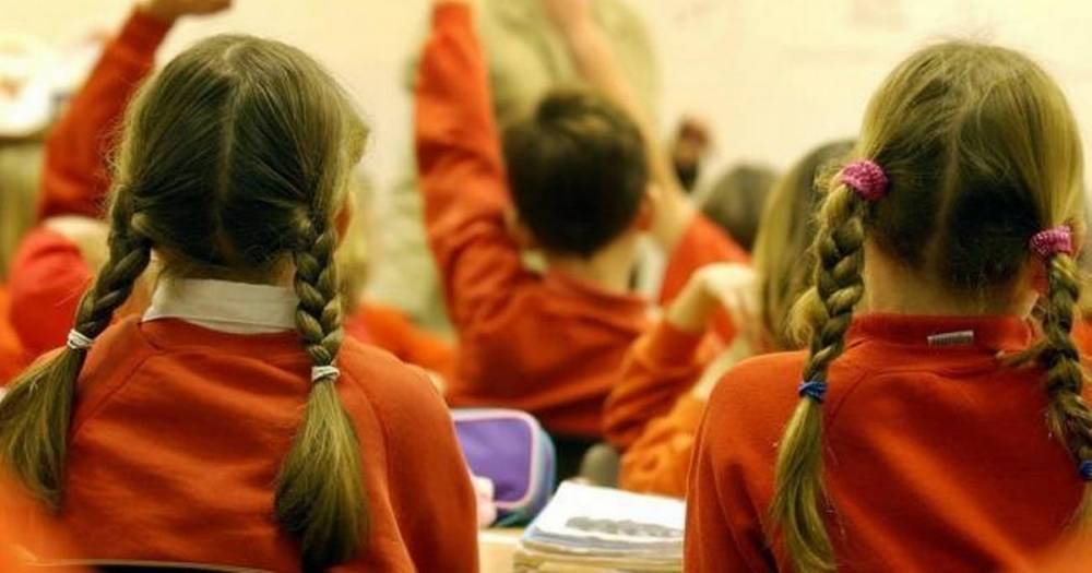 Why UK schools are not closing as coronavirus outbreak spreads - www.manchestereveningnews.co.uk - Britain