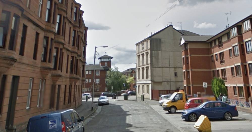 Cops lockdown Glasgow street after reports of 'major incident' - www.dailyrecord.co.uk - Scotland