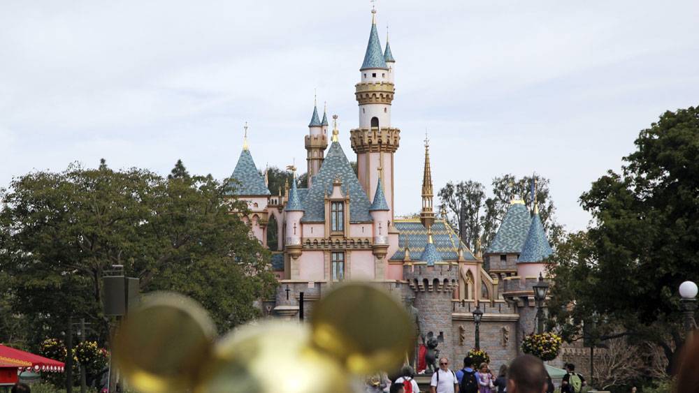 Disneyland Closes Amid Coronavirus Pandemic - variety.com - California - city Anaheim