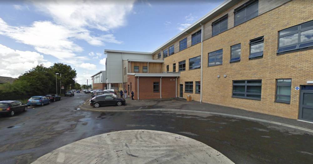 Coronavirus case forces Lanarkshire school to close its doors after person tests positive - www.dailyrecord.co.uk