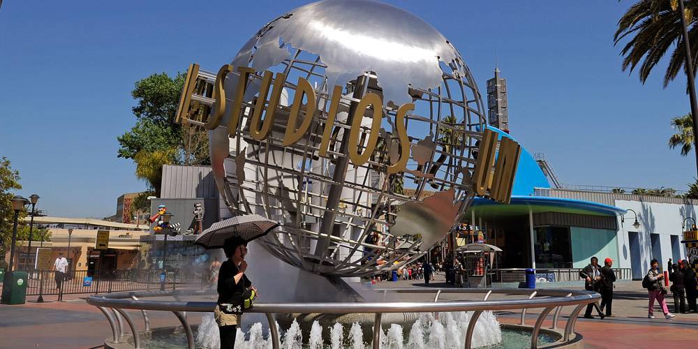 Universal Studios Theme Park Closes Due to Coronavirus Fears - www.justjared.com - California