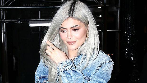 Kylie Jenner Sucks On Her Finger At Cosmetics Headquarters Despite Coronavirus Fears - hollywoodlife.com