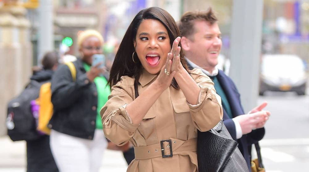Regina Hall Stops to Purell Her Hands After Meeting Fans - www.justjared.com - New York