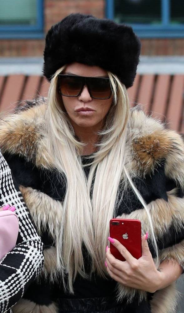 Judge rules Katie Price should pay ex Alex Reid £25,000 over sex life claims - www.breakingnews.ie - London