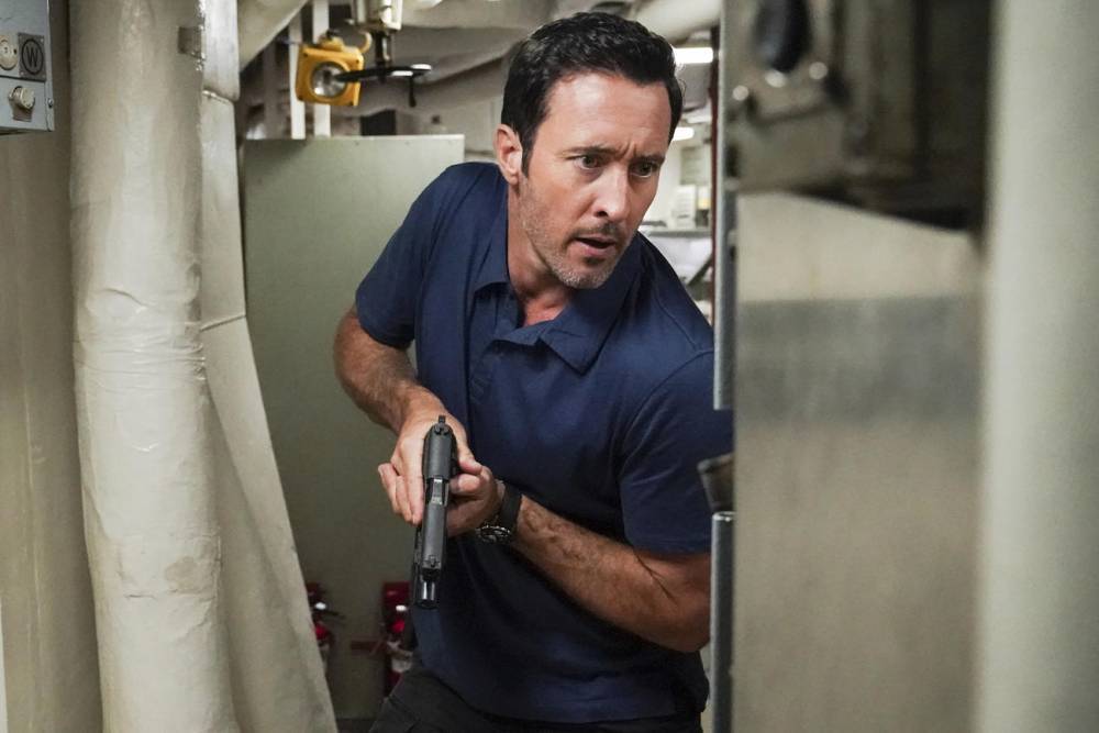 Hawaii Five-0 Series Finale Over Two Weeks After March Madness Scrapped - www.tvguide.com - Hawaii