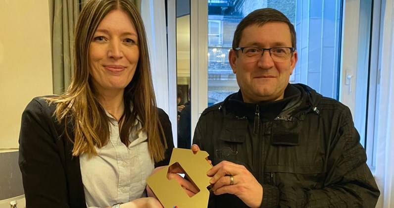 Paul Heaton and Jacqui Abbott score Number 1 album with Manchester Calling: "It means everything" - www.officialcharts.com - Manchester
